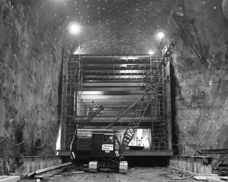 Cheyenne_Mountain_Const_-_Crane_in_tunnel.jpg