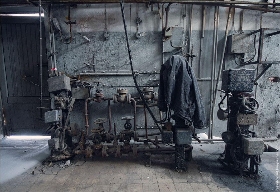 0_22172_aef69570_orig