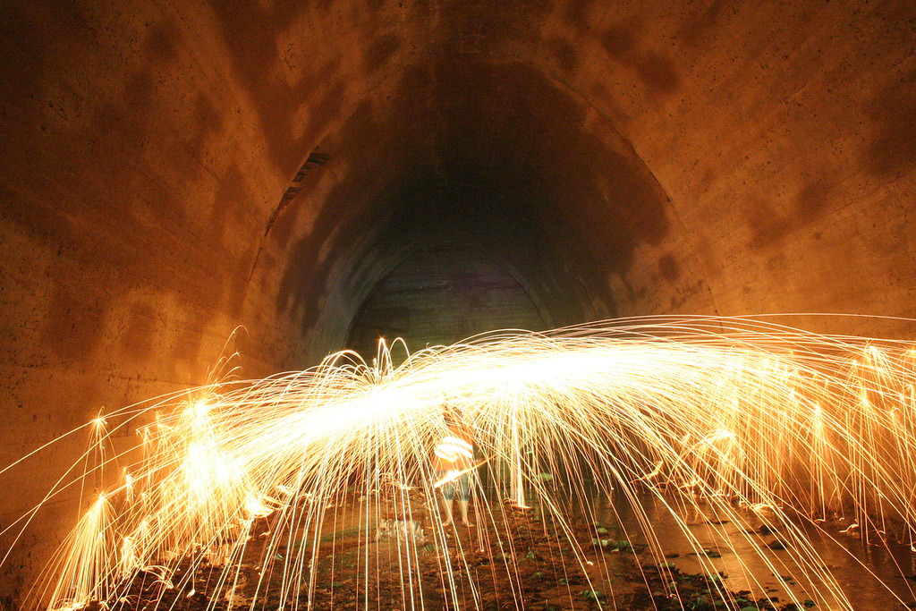 0_9705e_1fb9c338_orig