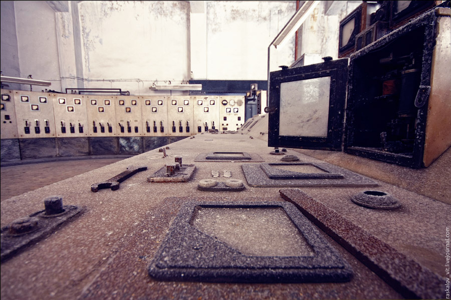 0_22175_ea157860_orig