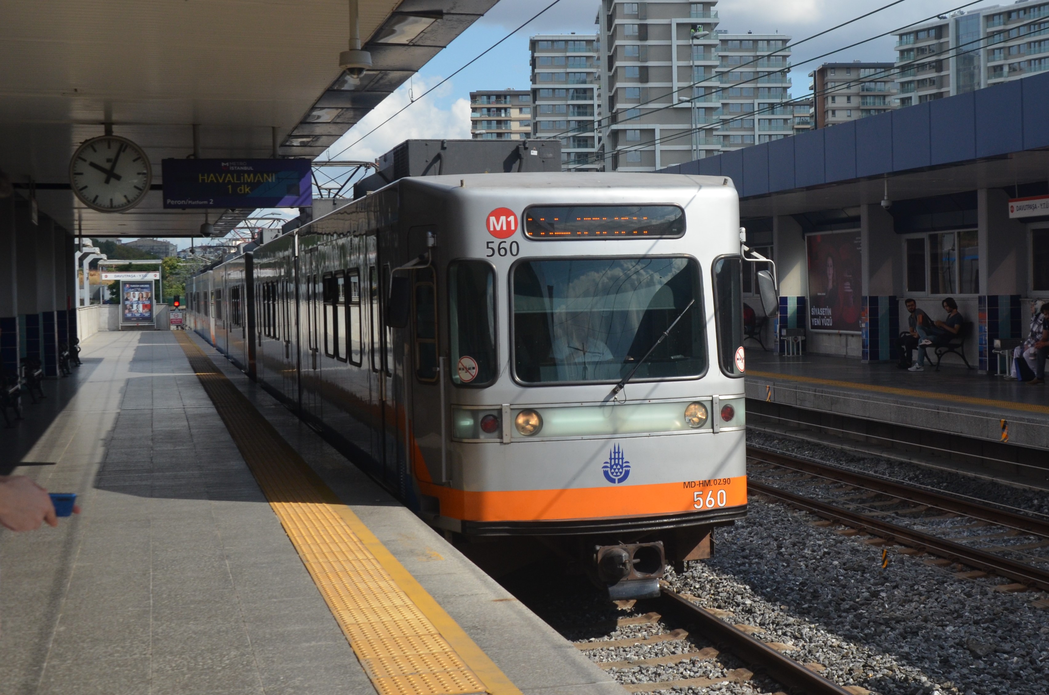 M1%28IstanbulMetro%29_%281%29.jpg