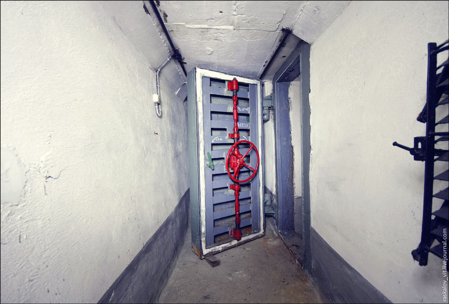 0_21702_712122bb_orig